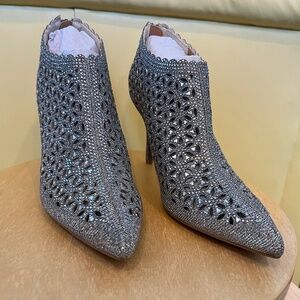 J. Renee Pewter Shooties IN BOX
